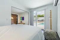 Boca Catalina Modern Villa - Private Pools