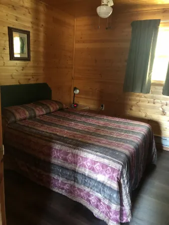 Mountain Waters Resort Отели в г. Division No. 9 Subd. H