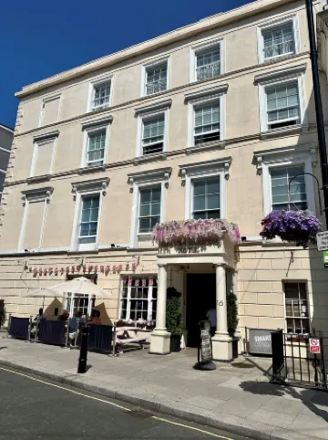 Smart Hyde Park View Hostel Отели в г. Лондон