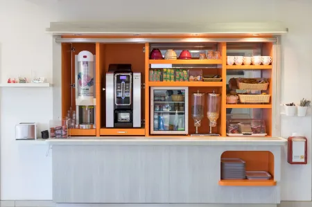 The Originals Access,Tendance Hôtel, Saint-Etienne Отели в г. Сен-Сиприен