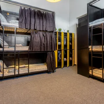 Bee Hostel Hotels near Cyprus University of Technology