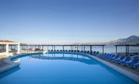 Remisens Hotel Epidaurus-All Inclusive - ビーチサイド