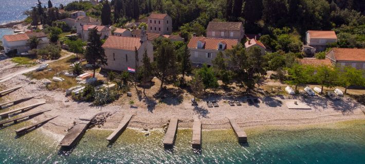 Vrnik Arts Club Hotels in Korcula Island