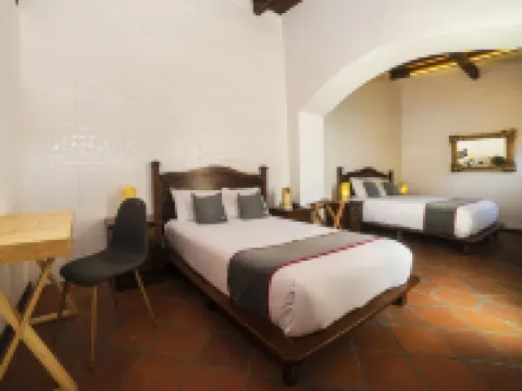 Collection O Al Otro Lado del Rio, Puebla