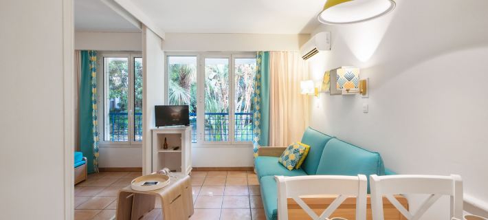 Résidence Pierre & Vacances les Rivages du Parc Отели в г. Ментона