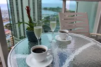 LSI Resorts at Ala Moana - Rooftop Pools