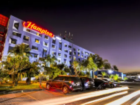 ホテル マティス グァルーリョス アエロポルト グアルリョスのホテル