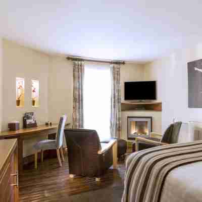 Big Blue Hotel Rooms