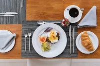 Banhoek Lodge - breakfast