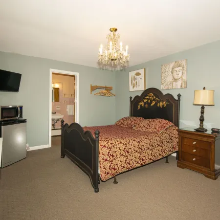 Simmons Motel and Suites
