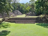 Creekside Oasis Hotel di Jacinto Ville