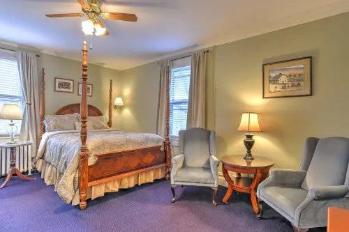 1898 Waverly Inn Hotels in Laurel Park