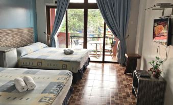 Pura Vida Resort