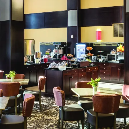 ClubHouse Hotel & Suites Fargo