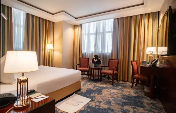 艾爾麥地那伊瑪爾皇家酒店