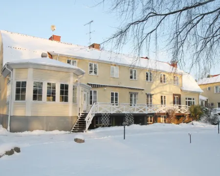 ニーネスガルデン ホテル & コンファレンス ニュネスハムンのホテル