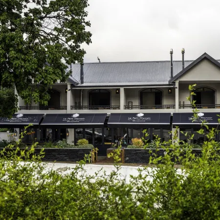 Le Petit Manoir Boutique Hotel