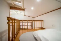 Jeju Nollmung Hotel dekat Museum of Greek Mythology