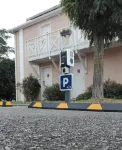 Fasthotel Toulouse Blagnac Aéroport - Parkplatz