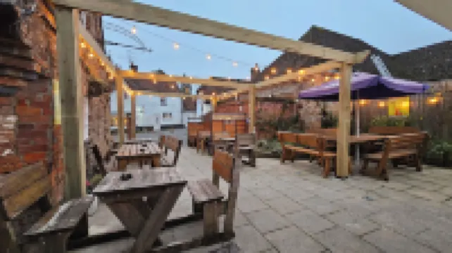 เดอะคราวน์อินน์ โรงแรมใน