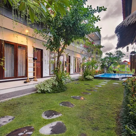 Full Moon Guest House