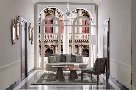 Violino d'Oro Venezia Отели рядом с достопримечательностью «Виа Гарибальди»