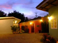 Kaikatak Resort Hotels near Wat Saranat Thammaram