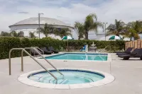Days Inn & Suites by Wyndham South Gate Hotels in Bell Gardens