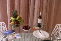 Pictures Suites - breakfast