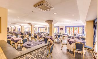 Marina Club Hotel