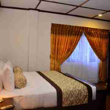 Nat City Hotel Rooms