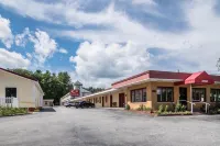 Econo Lodge Hotels in Northfield
