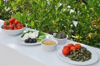 Makarios Hotel - พร้อมอาหารเช้า