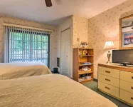 Cozy Pocono Mountain Escape Hotels in Kidder Township