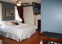 Stocks Manor Bed and Breakfast Отели в г. Карролл Тауншип