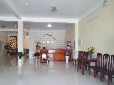 Hostel Dang Loi Отели рядом с достопримечательностью «Ba Chua Xu Temple»