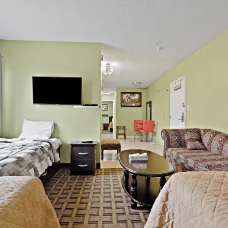 Niagara Lodge & Suites
