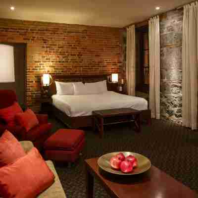 Hotel Nelligan Rooms