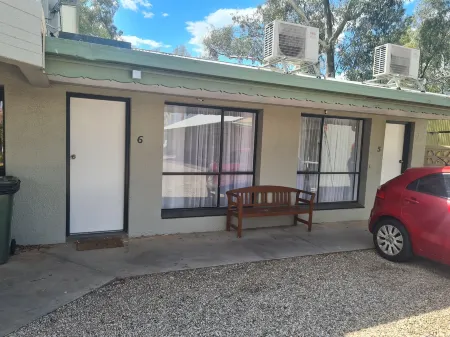 Alice Motor Inn Отели в г. Брейтлинг