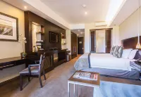The Fairway Hotel, Spa & Golf Resort Hotels in Рандбург