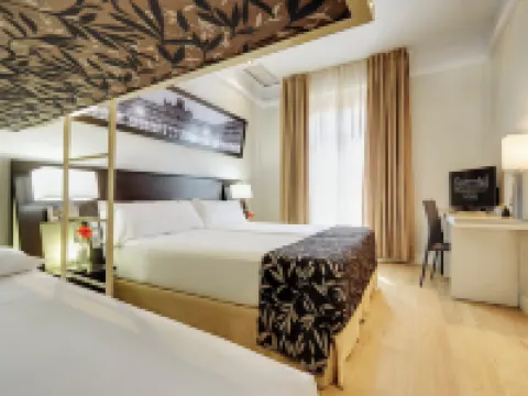 拉斯託雷斯斯考特而酒店 鄰近Iglesia de San Julian y Santa Basilisia的酒店