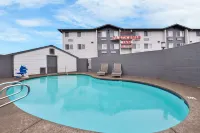 Clackamas Inn and Suites Hotels in West Linn