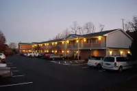 Affordable Suites of America Lynchburg - Bãi đậu xe