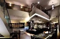Roomz Hotel