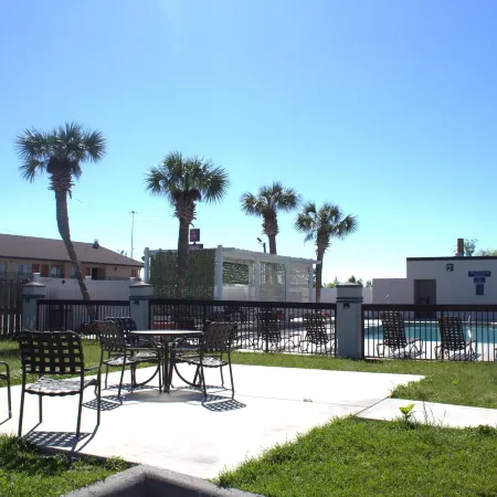 Days Inn by Wyndham Marianna