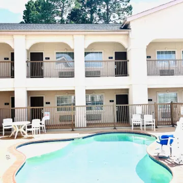 Quality Inn Montgomery - Lake Conroe