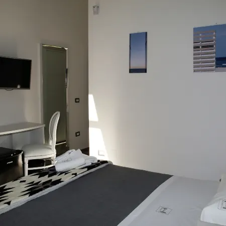 Hermes Rooms for Tourists