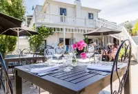The Martinborough Hotel - breakfast