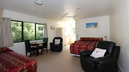 Bk's Counties Motor Lodge Отели в г. Пукекохе