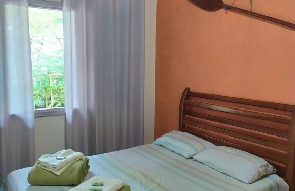 伊斯巴索唐納弗洛林哈酒店